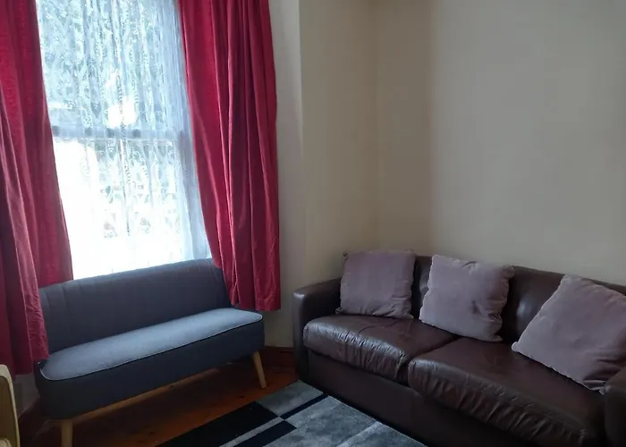 Bubblesbnb- 4 Bedroom House