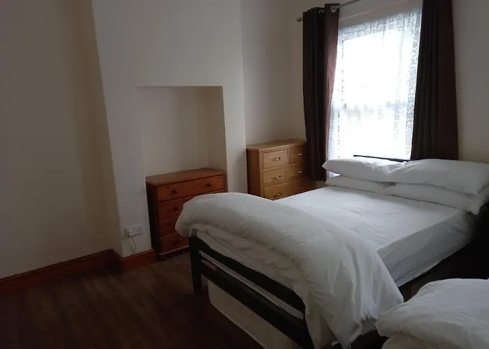 Bubblesbnb- 4 Bedroom House